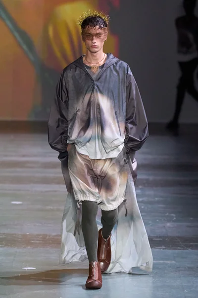 Look 26